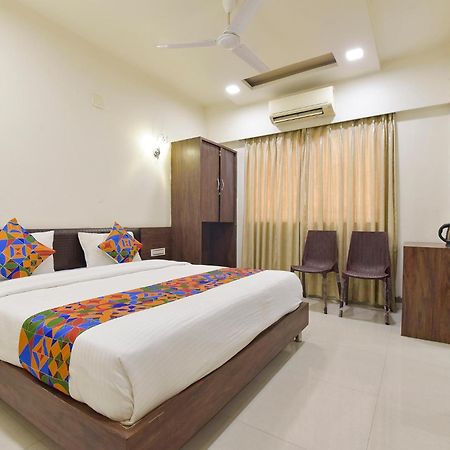 Fabhotel A1 Plaza Ahmedabad Eksteriør billede